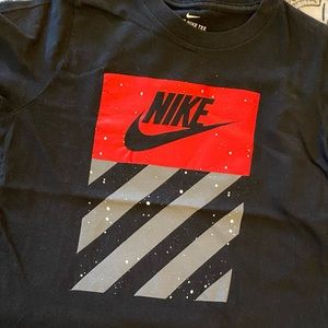 Boys Nike T-shirt